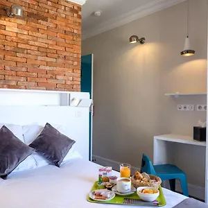 De Montparnasse Hotel Paris